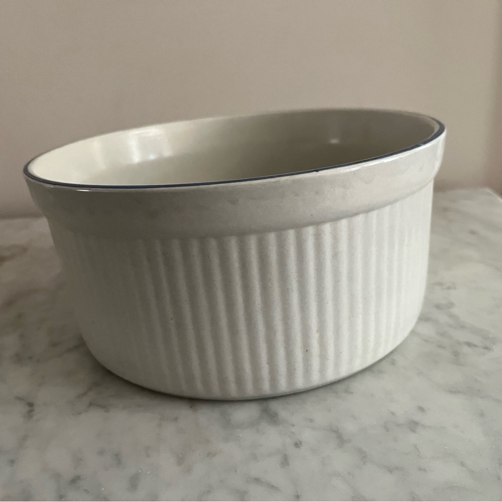 Yorktowne soufflé dish.